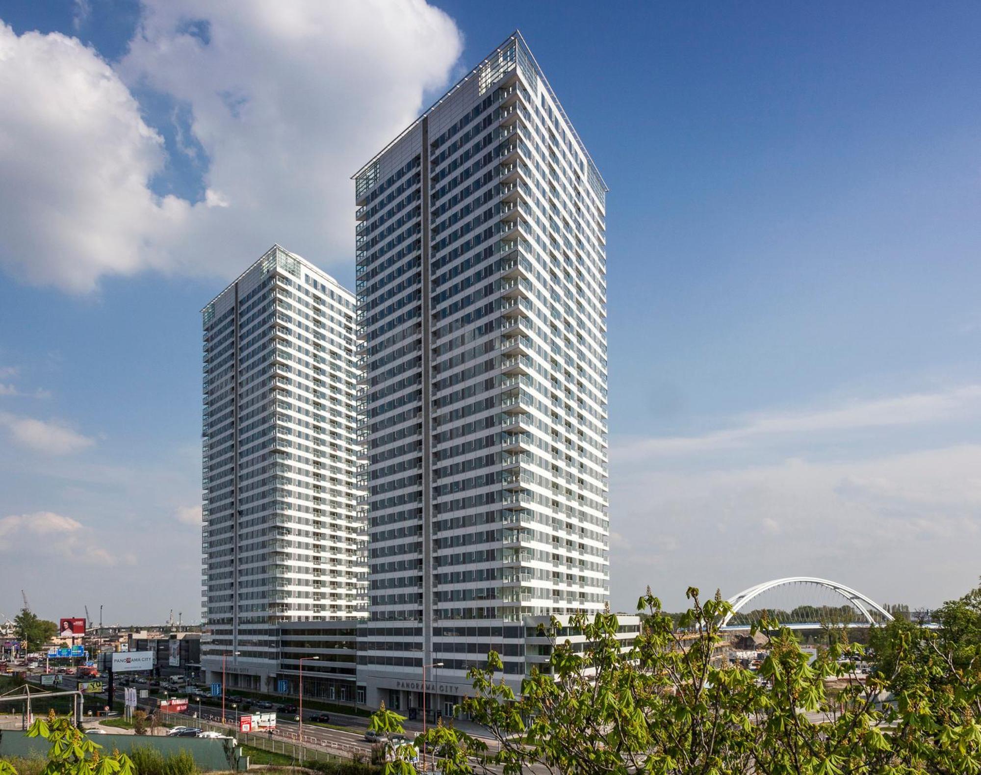 Sag Panorama City Free Parking Bratislava Exterior photo